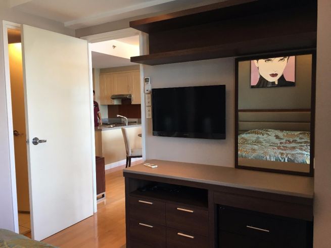 "1 Bedroom Flat, fully furnished for Lease in One Rockwell West Makati"04