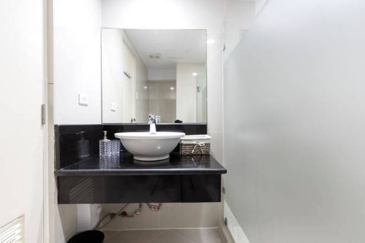 Condo for Rent Eastwood cloverphsuites Loft Quezon City daily weekly m04