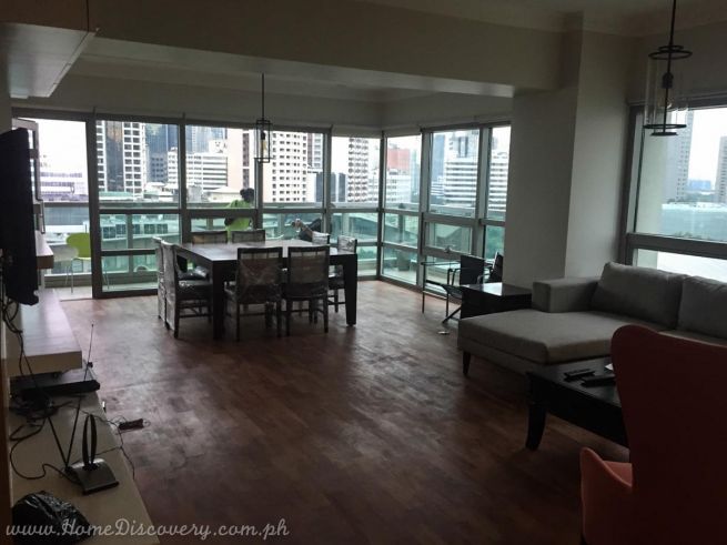2Br Condo (The Residences At Greenbelt)03