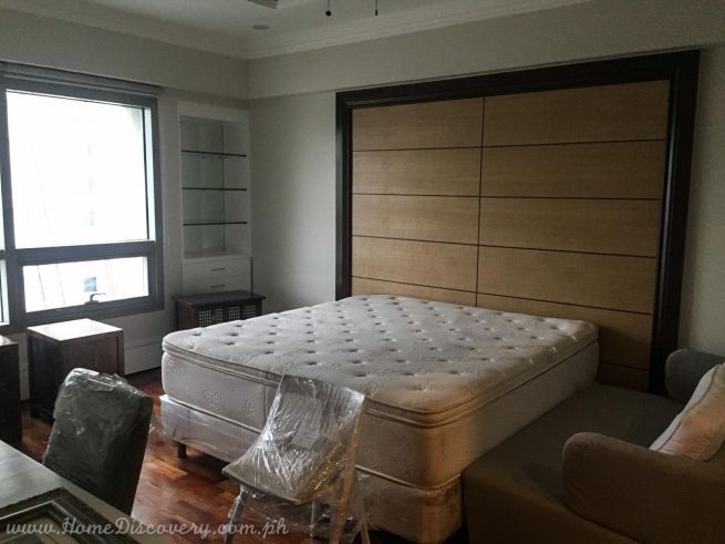2Br Condo (The Residences At Greenbelt)04