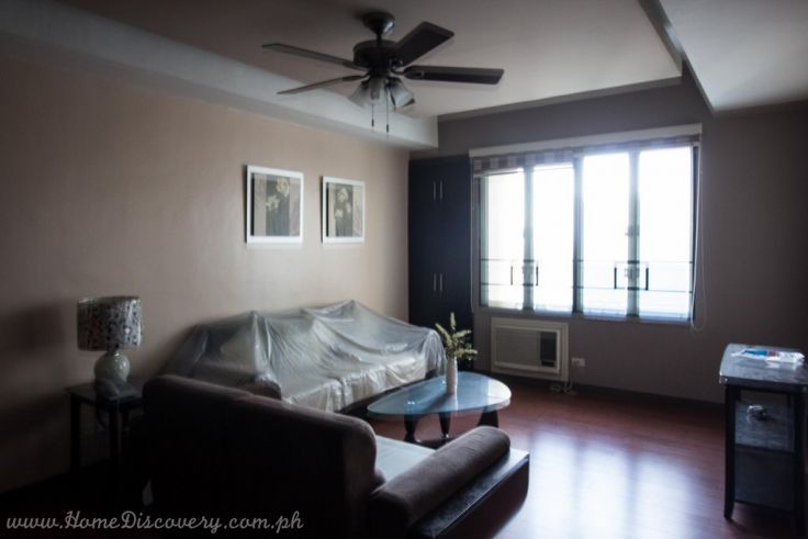 1Br Condo (Renaissance 3000)03