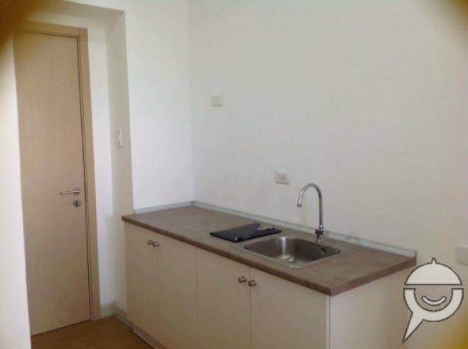 1 Bedroom with balcony for rent near BGC04