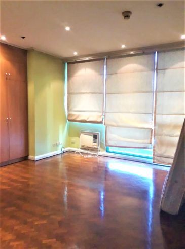 3br Unit Robinson Place right at the Mall Padre Faura St. Ermita Manil04
