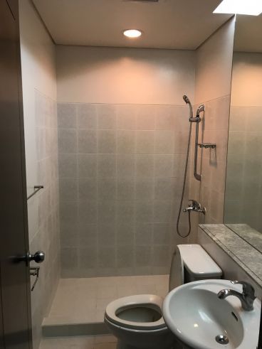 Makati 2 bedroom with maid\'s room and 2 parking slots. Inclusive of m03