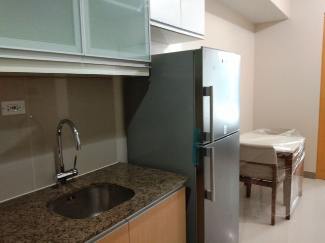 For Rent Brand 1-BR New Condo in One Uptown Global City Taguig City03