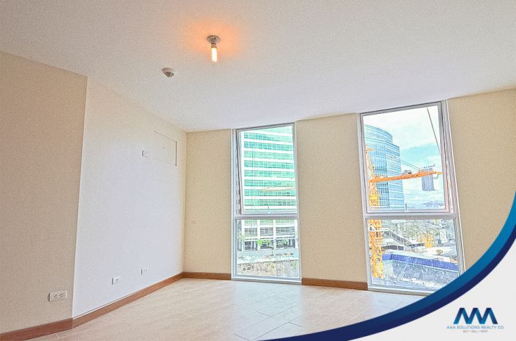 2 Bedroom corner unit in Mckinley Hill The Venice Fort Bonifacio04