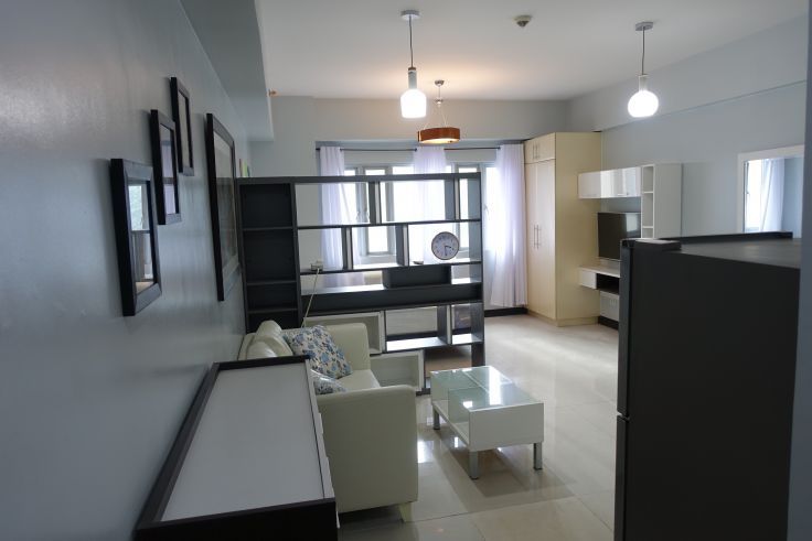 For Rent Furnished Studio Deluxe Condo in Morgan Suites McKinley Hill04