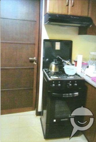 1 BR fully furnished Eastwood Parkview condominium with parking03