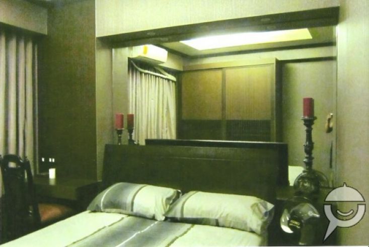 1 BR fully furnished Eastwood Parkview condominium with parking04