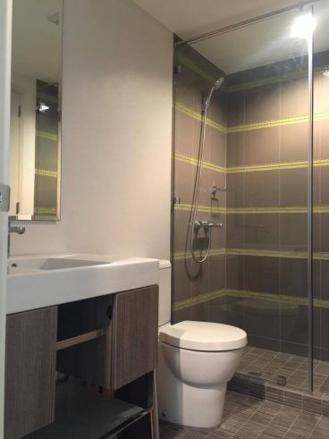 Nicely Furnished 1BR Edades Tower across Powerplant Makati Condo03
