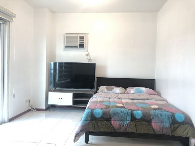 42sqm Studio Two Serendra for Rent Lease03