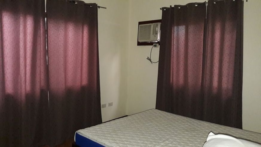 Fully Furnished Town House for rent near Sm Clark - 40K03