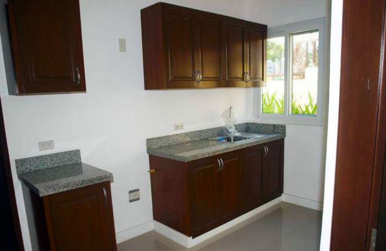 "Stunning 4 Bedroom House and Lot for Rent in Dasmarinas Village, Makat"03
