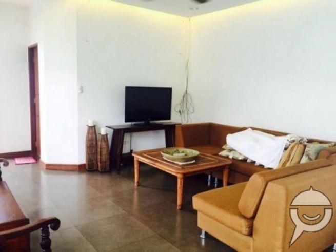 "Located in A Secured and Exclusive Subdivision Monthly Rent: Php.90,00"04