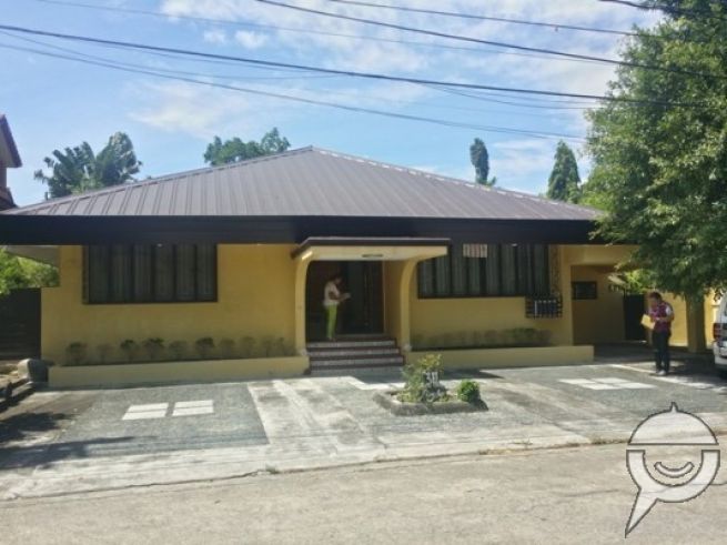 "BUNGALOW HOUSE AND LOT FOR RENT IN AYALA ALABANG VILLAGE, MUNTINLUPA C"01