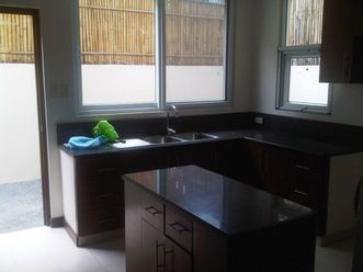 Ayala Alabang Modern House For Rent02
