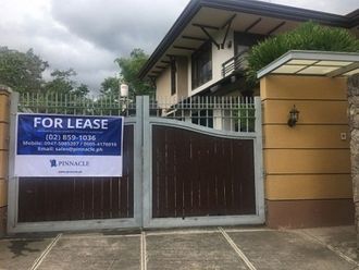 "4BR House in Valencia, Negros Oriental For Lease"02