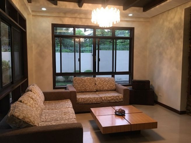 "4BR House in Valencia, Negros Oriental For Lease"03