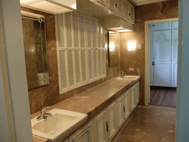 "Alabang Hills house for rent near San Beda College, walking distance."04
