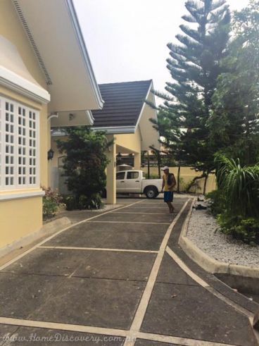 4Br House (Urdaneta Village)04