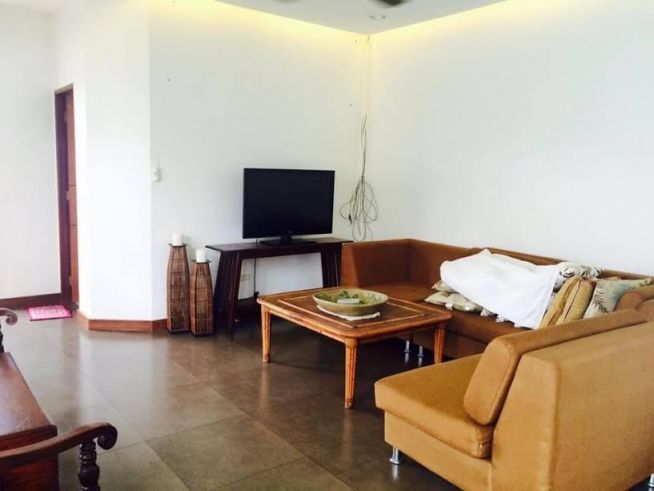"Located in A Secured and Exclusive Subdivision Monthly Rent: Php.90,00"04