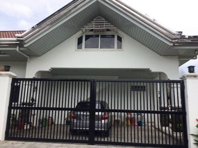 "For Rent 4Bedrooms, 3Bathrooms Bungalow House &amp; Lot With Pool in A"03
