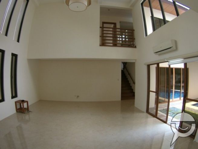 Modern 2 storey house with pool for rent in Ayala Alabang Village03