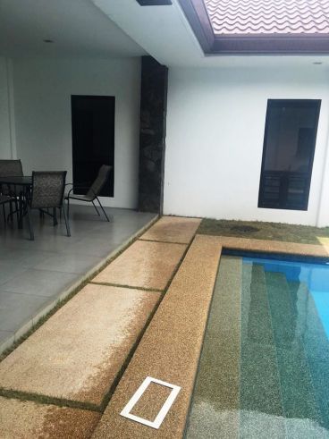 House and lot with swimming pool for rent - 75K04