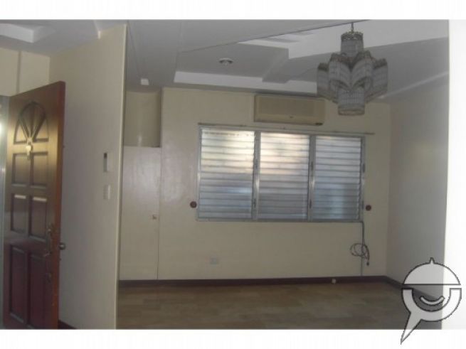 CEBU HOUSE AND LOT FOR RENT BANAWA04