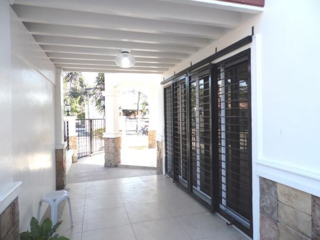 House and Lot for rent in Balibago with 3BR - 75k03