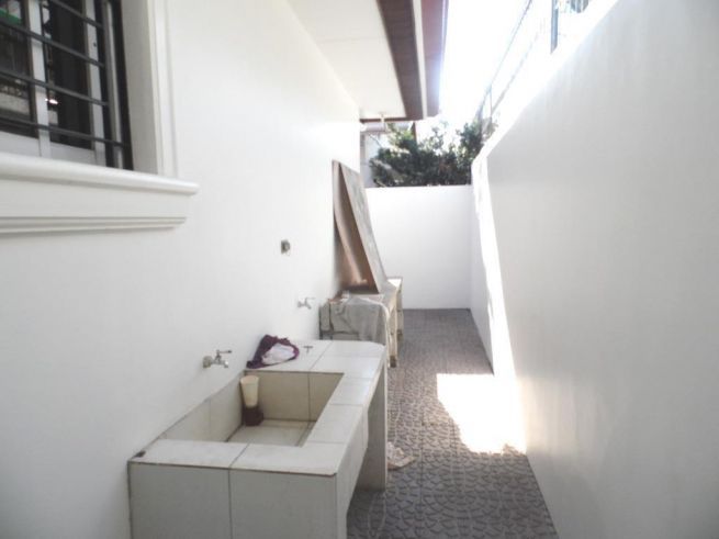House and Lot for rent in Balibago with 3BR - 75k04