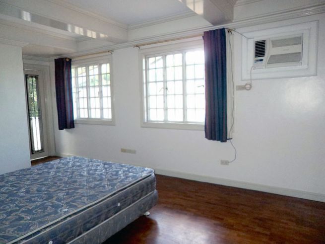 "Modern 4 Bedroom House and Lot for Rent in San Lorenzo Village, Makati"03