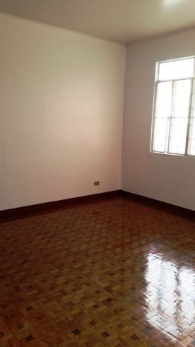 Bungalow House with Spacious yard in Friendship For Rent - @P28K04