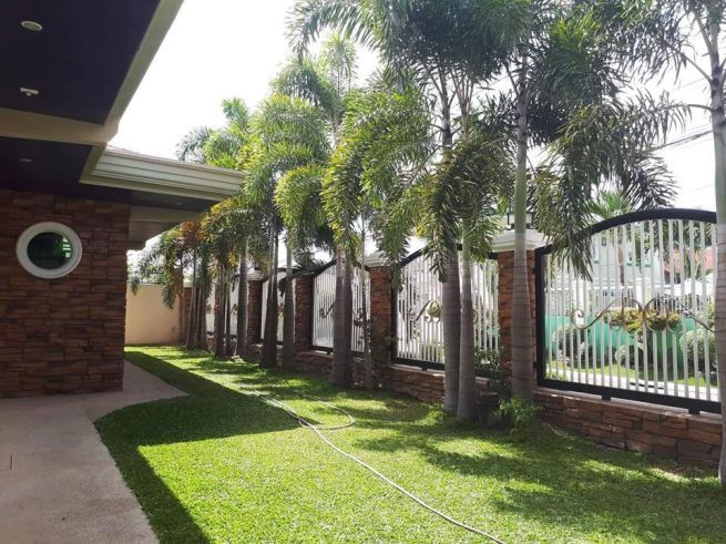 This 4 Bedroom Bungalow House for Rent near Clark Freeport Zone03