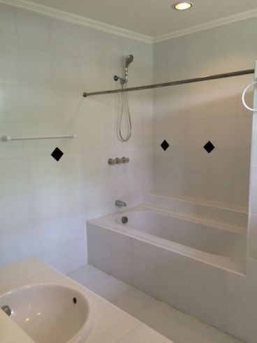 Dasmarinas Makati House For Rent03