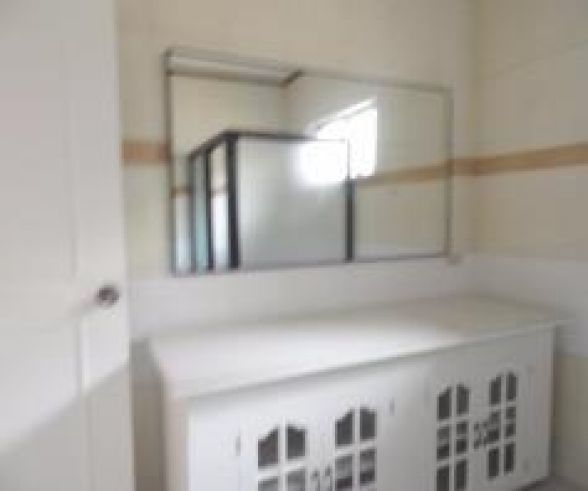 Spacious Bungalow House for rent in an exclusive Subdivision in Friend04