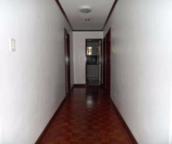 "Bungalow House with Spacious yard for rent in Angeles City, Pampanga -"03