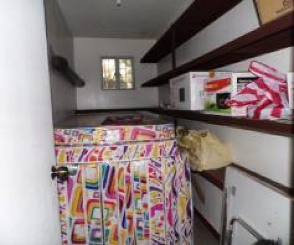 "Bungalow House with Spacious yard for rent in Angeles City, Pampanga -"04