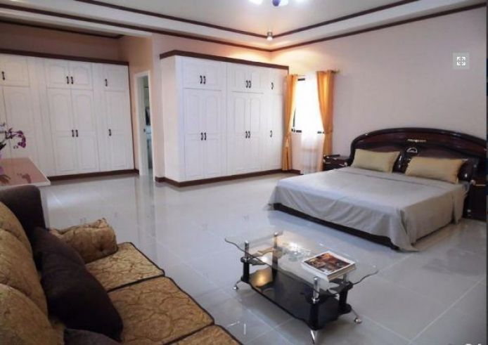 Spacious Bungalow House in Friendship for rent @ 35k04