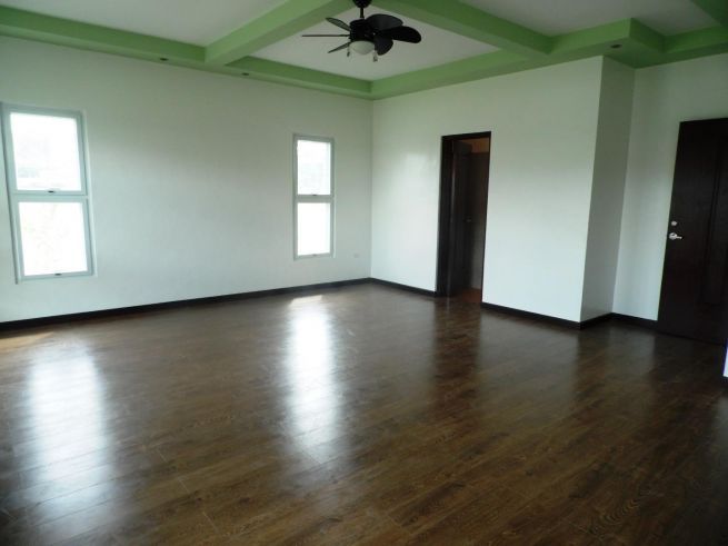 "For Rent House and Lot With 4BR in Friendship, Angeles City"04