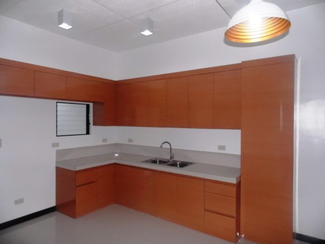 Townhouse for Rent in a Secured Subdivision03
