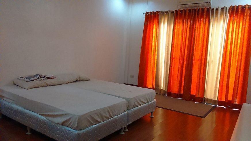 Spacious Fully Furnished House for Rent in Friendship Angeles City03