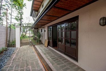 "4 Bedroom House FOR RENT in Green Meadows, Pasig"02