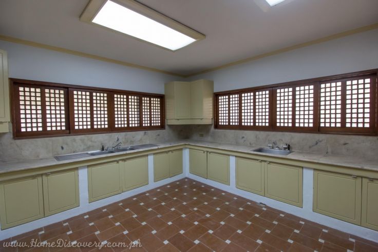 "4 Bedroom House FOR RENT in Green Meadows, Pasig"04