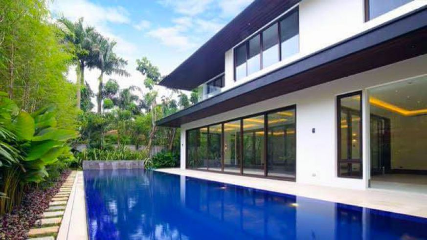 "Large 5 Bedroom House and Lot for Lease in Forbes Park, Makati City"04