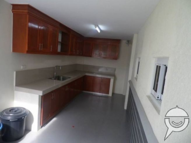 Spacious Bungalow Type House and Lot for Rent in Sto. Domingo Angeles04