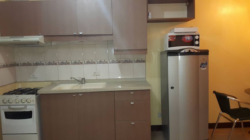 One-BR Unit for Rent in Le Mirage de Malate04