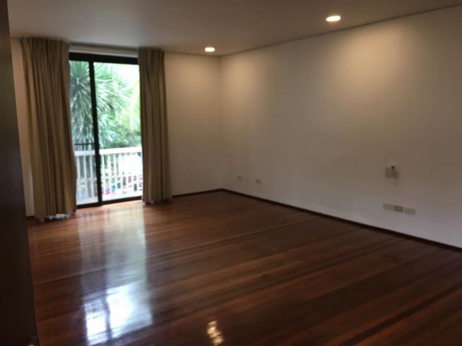 Dasmarinas Village 4 Bedroom Modern House for Rent Makati04