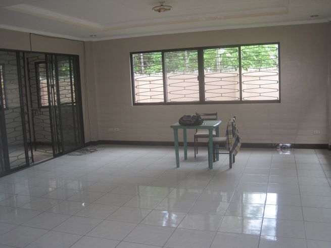 FOR RENT 4BR SPACIOUS HOUSE IN APAS LAHUG CEBU CITY04