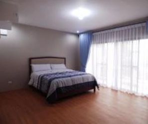 Town House with 4 Bedrooms inside a Secured Subdivision for rent - P3502